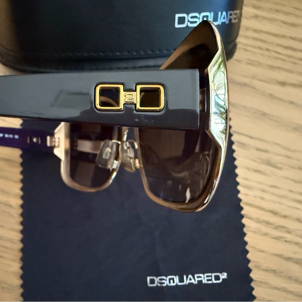 DSQUARED2 Women's Gold Framed Sunglasses - Authentic - Picture 5 of 7